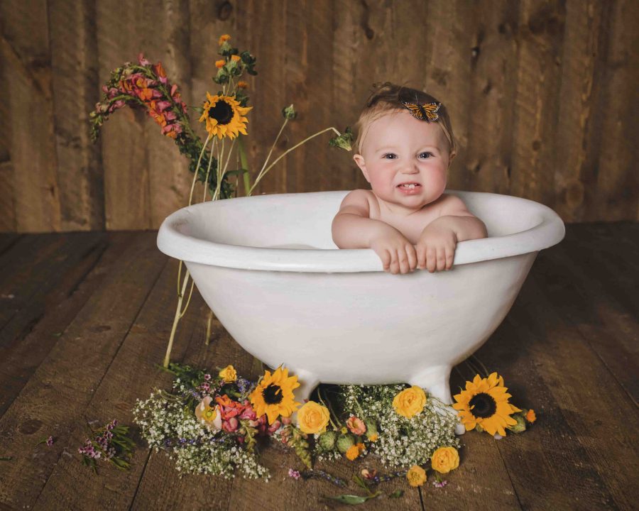 Baby newborn infant photography Belgrade, Montana