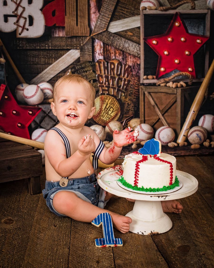 Kids studio cake smash photography in Bozeman, Montana